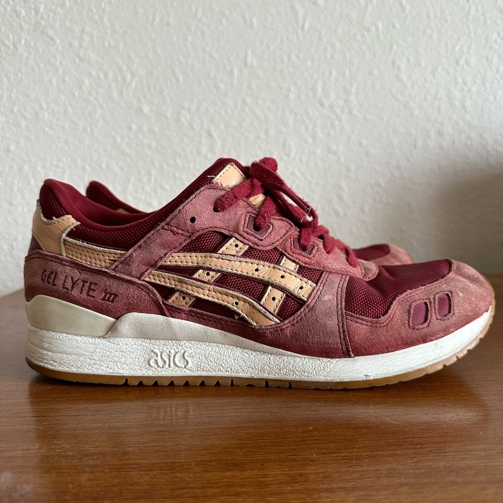 ASICS Gel Lyte III - Maroon - Men’s size 11